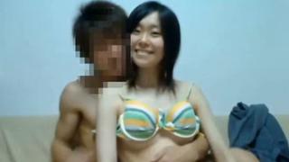 日本 美女 正妹 口交 做愛 學生 自拍 流出 短片